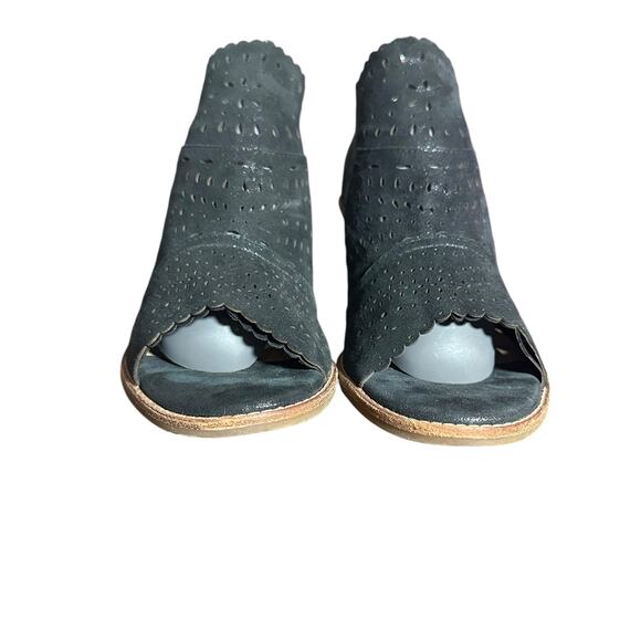 Sofft Millard Sz 8.5 Suede Peep Toe Sandals Cutout Block Heel Comfort Black - Picture 3 of 10